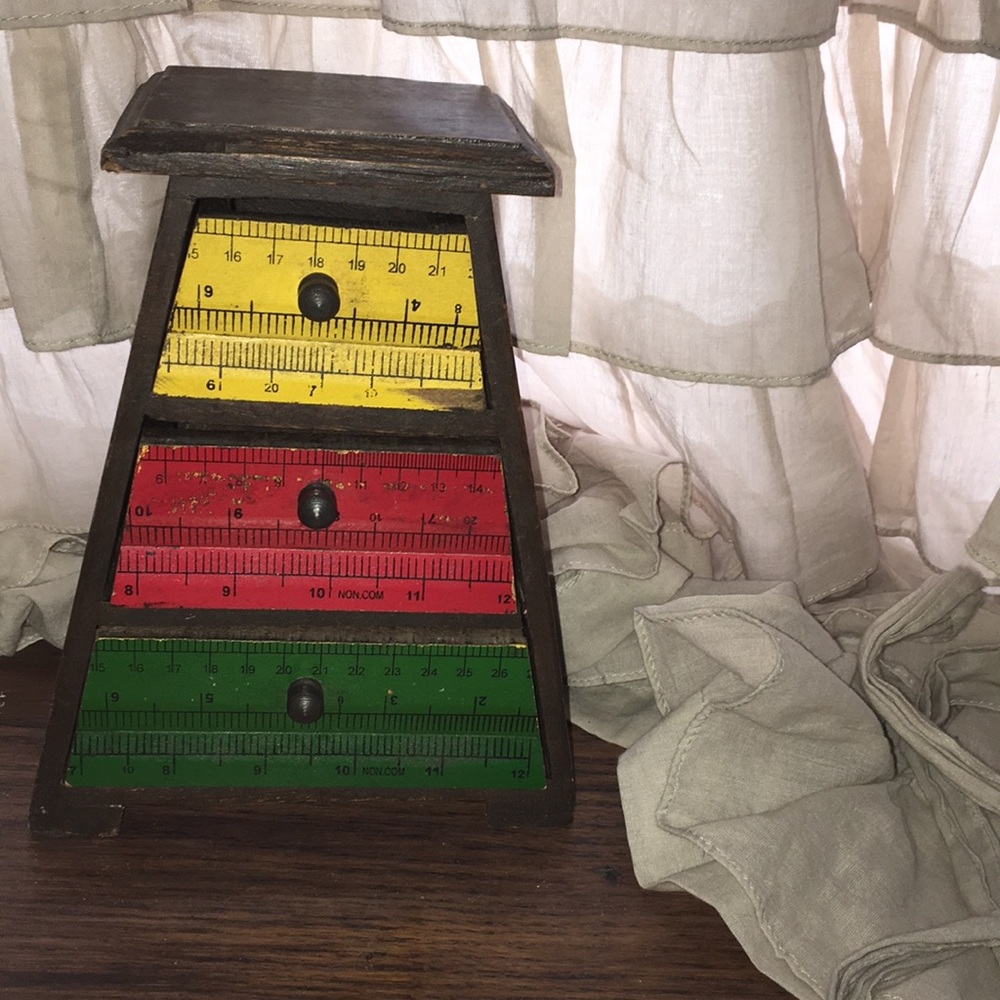 Jewelry holder